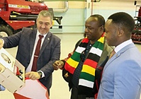 GUESTS FROM ZIMBABWE AT “GOMSELMASH”