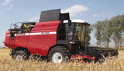Grain harvesting combine PALESSE GS3219
