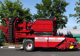 POTATO HARVESTER WITH LATERAL DIGGING KPB-2